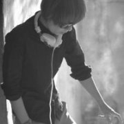 2011Ƿѡͷ,//: Ҳûʲôþۺɢ_www.fzl9.com