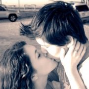 2012KISSͷͼƬů Ҹ һʣʲô_www.fzl9.com