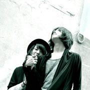 KISSͷͼƬŮӲںûǮ_www.fzl9.com