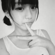 Ů˸кڰ׻ɫͷ_tʦɳ_www.fzl9.com